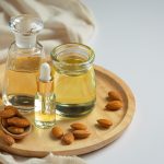 Cum să folosești uleiul de jojoba în rutina de beauty