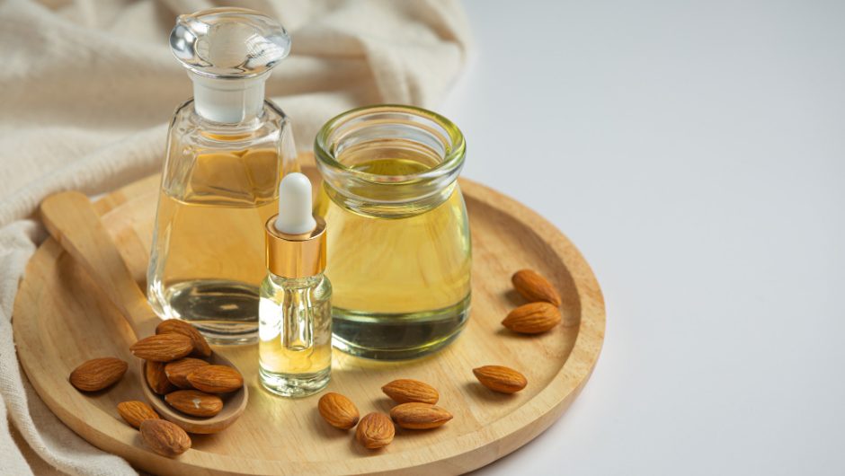 Cum să folosești uleiul de jojoba în rutina de beauty