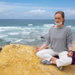 Cum să îți crești reziliența emoțională prin mindfulness