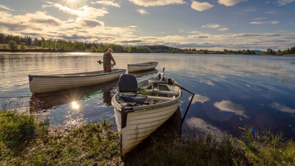 Lanseta spinning în curent: diagonala care ține năluca vie