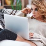 Cum alegi laptopul potrivit pentru lucru de acasă