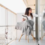 Balconul cu loc de depozitare mascat: ordine, confort și aspect îngrijit