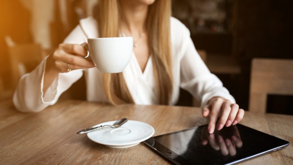 Cum alegi o masă de cafea pentru living